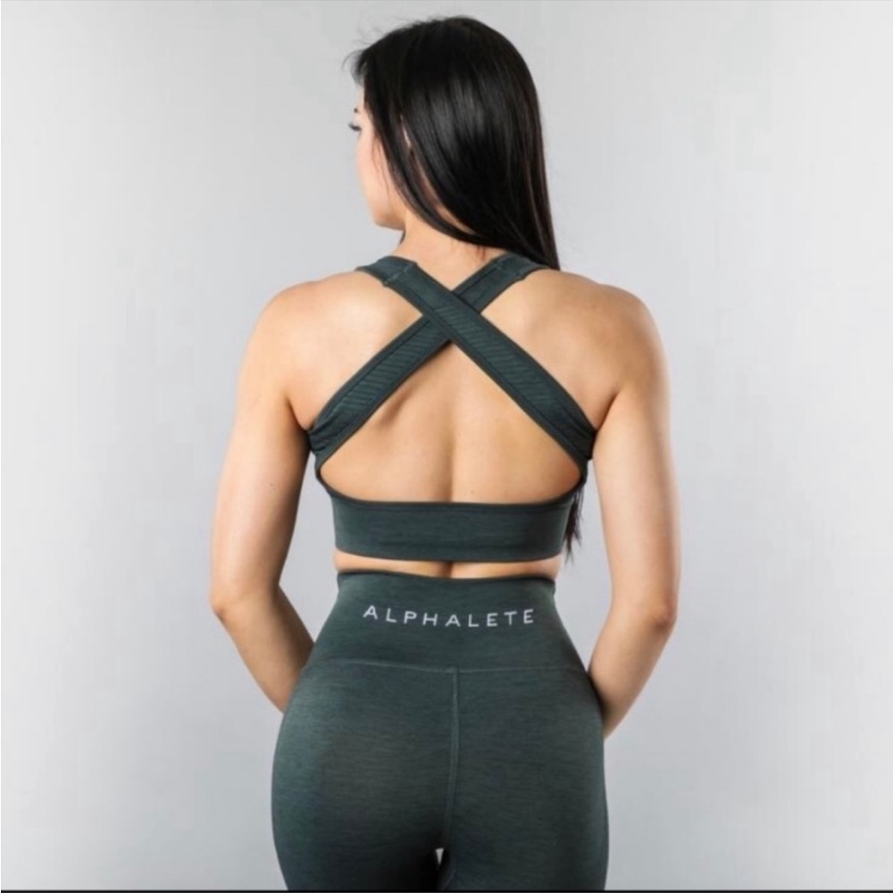ALPHALETE VAULT BRA GREEN